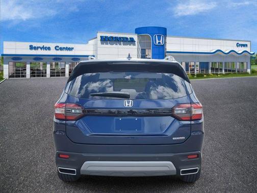 2025 Honda Pilot Touring 8-Passenger