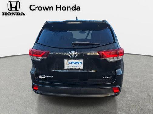 2019 Toyota Highlander SE