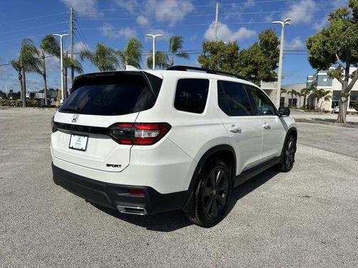 2025 Honda Pilot Sport