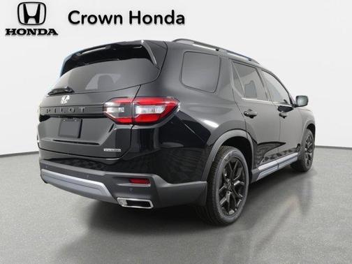 2025 Honda Pilot Touring 8-Passenger