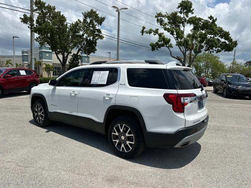 2022 GMC Acadia FWD SLE