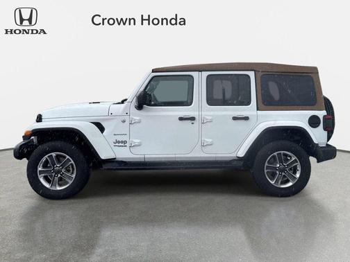 Bright White Clearcoat 2021 Jeep Wrangler Unlimited Sahara