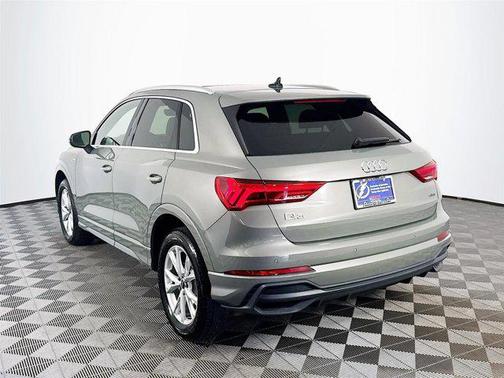 2024 Audi Q3 Premium 45 TFSI S line quattro Tiptronic