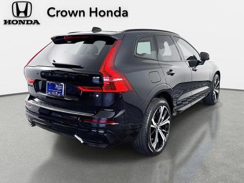 2025 Volvo XC60 Plug-In Hybrid Ultra, T8 AWD Electric/Gasoline, Dark