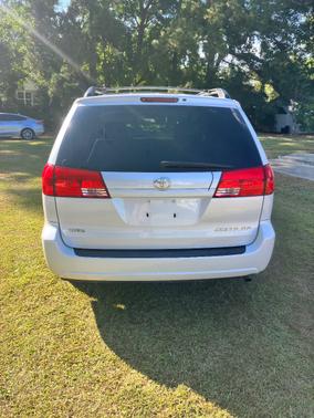 2004 Toyota Sienna XLE