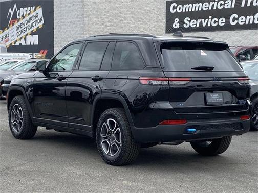 2023 Jeep Grand Cherokee Trailhawk 4xe