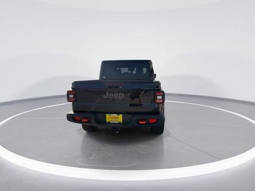 Black Clearcoat 2026 Jeep Gladiator Mojave