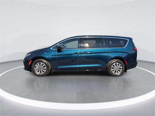 2025 Chrysler Pacifica Hybrid Select