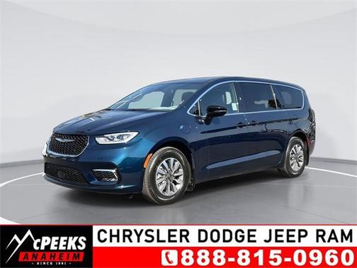 2025 Chrysler Pacifica Hybrid Select