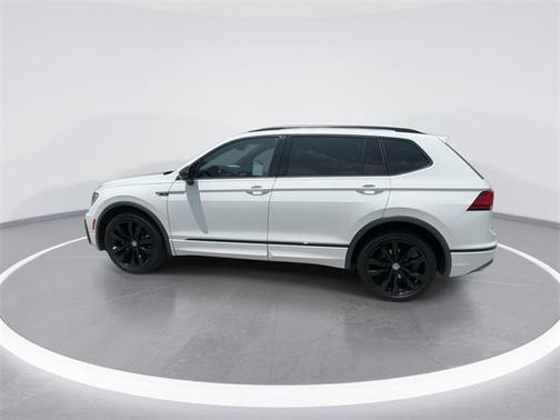 2021 Volkswagen Tiguan 2.0T SE R-Line Black