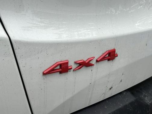 Alpine White Clearcoat 2023 Jeep Renegade Latitude