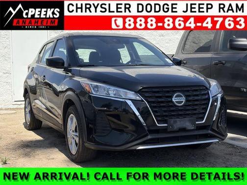 Super Black 2021 Nissan Kicks S