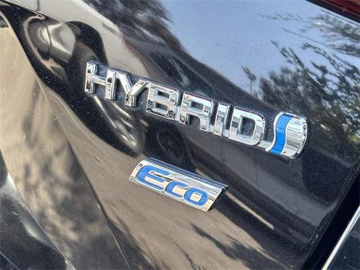 2021 Toyota Prius L