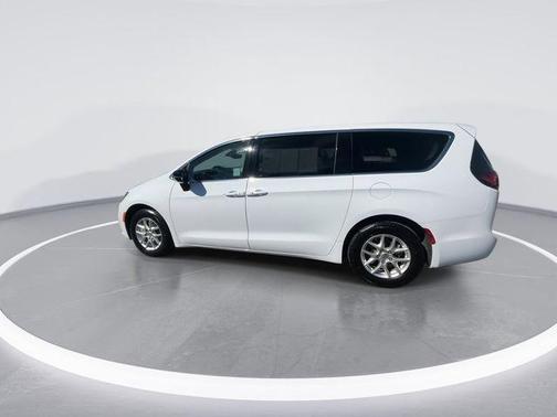 2024 Chrysler Pacifica Touring-L