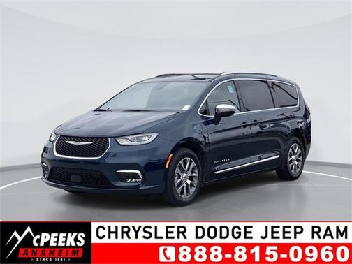 2025 Chrysler Pacifica L