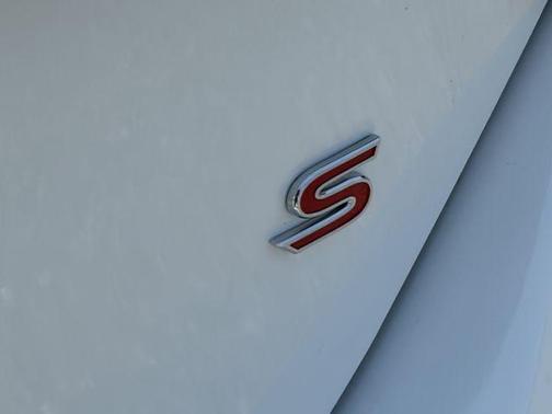 Super White 2016 Toyota Corolla S Plus