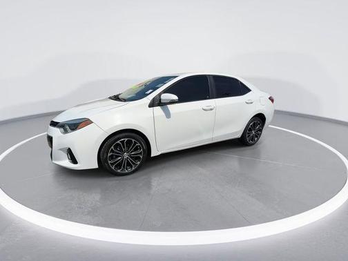 Super White 2016 Toyota Corolla S Plus