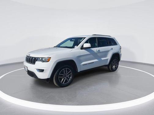 2020 Jeep Grand Cherokee Laredo E