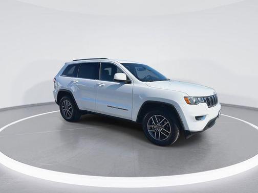 2020 Jeep Grand Cherokee Laredo E