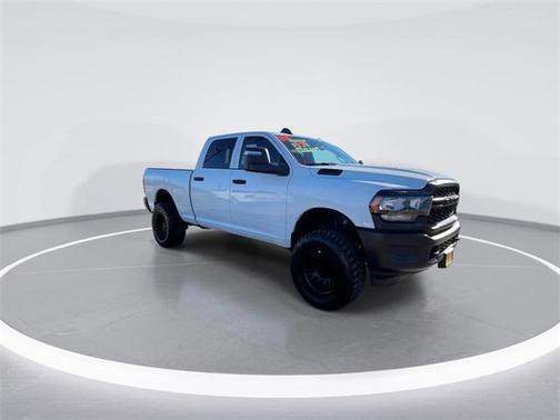 2023 RAM 2500 Tradesman Crew Cab 4x4 64' Box
