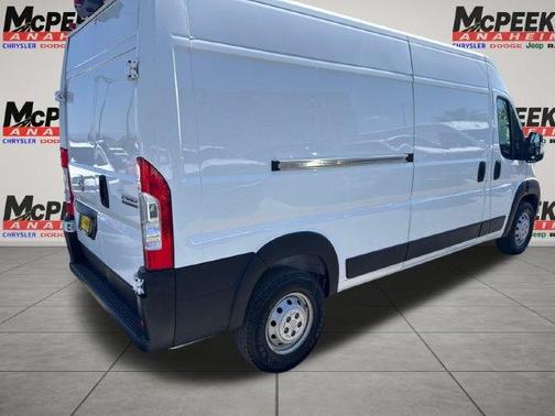 Bright White Clearcoat 2023 RAM ProMaster 2500 High Roof