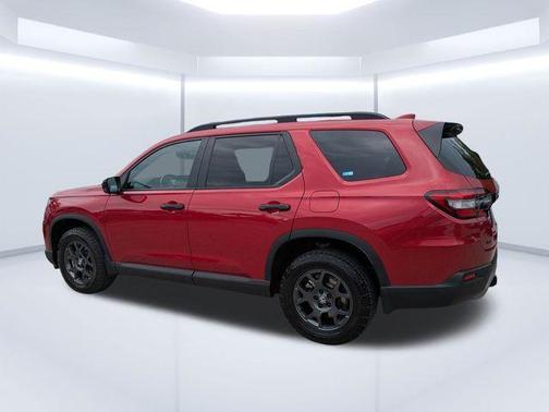 Radiant Red Metallic II 2025 Honda Pilot TrailSport