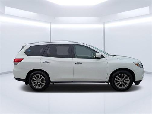2014 Nissan Pathfinder SV