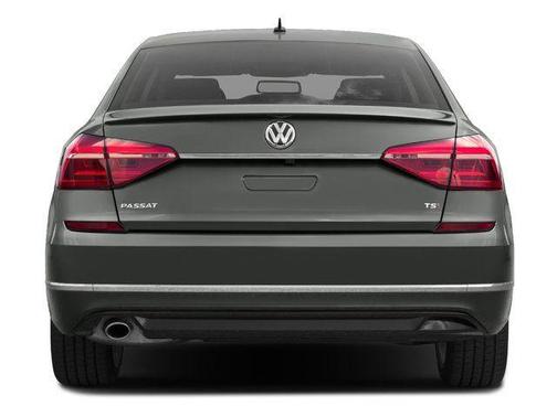 Reflex Silver Metallic 2017 Volkswagen Passat 1.8T R-Line