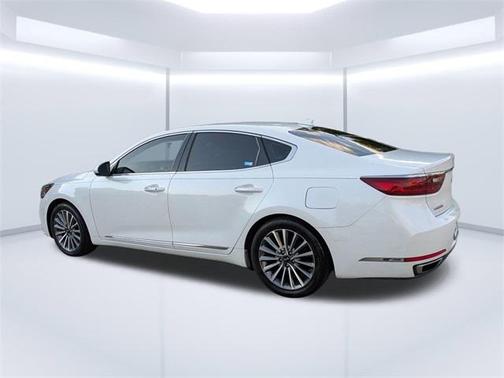 2017 Kia Cadenza Premium