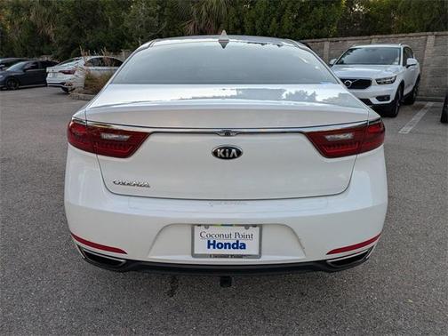 2017 Kia Cadenza Premium