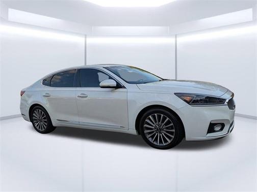 2017 Kia Cadenza Premium