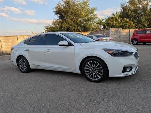 2017 Kia Cadenza Premium