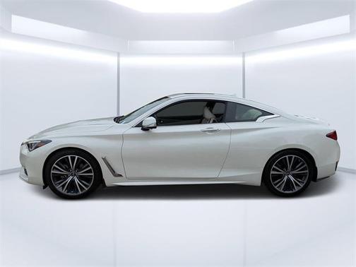 2022 INFINITI Q60 LUXE