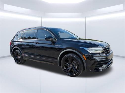 2023 Volkswagen Tiguan 2.0T SE R-Line Black
