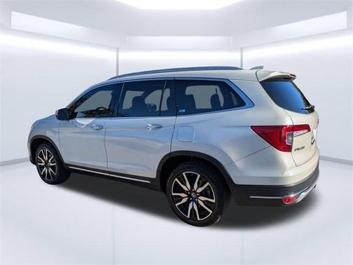 2019 Honda Pilot Touring 8-Passenger