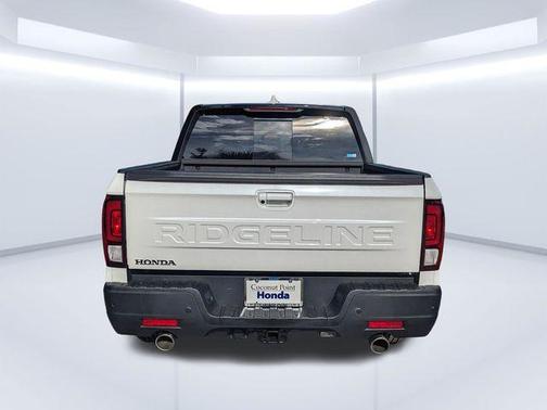 Platinum White Pearl 2026 Honda Ridgeline Black Edition