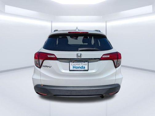 White 2021 Honda HR-V EX