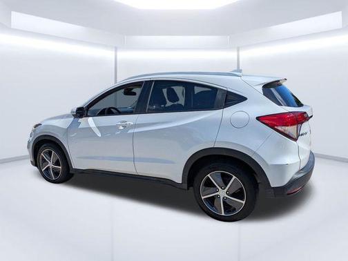 White 2021 Honda HR-V EX