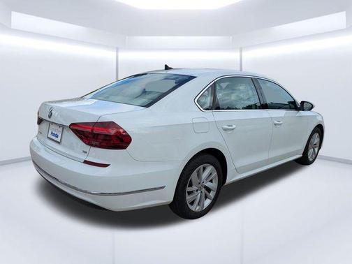 2018 Volkswagen Passat 2.0T SE