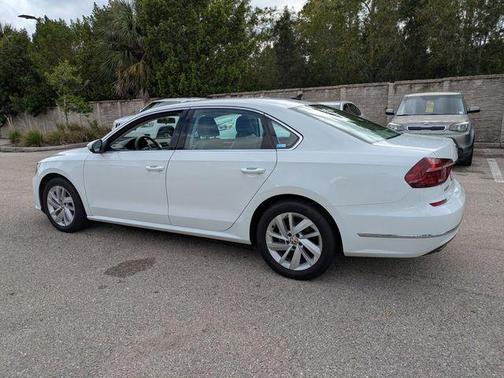 2018 Volkswagen Passat 2.0T SE