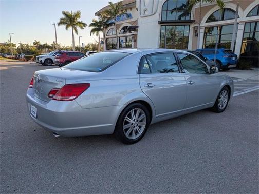 2005 Toyota Avalon Limited