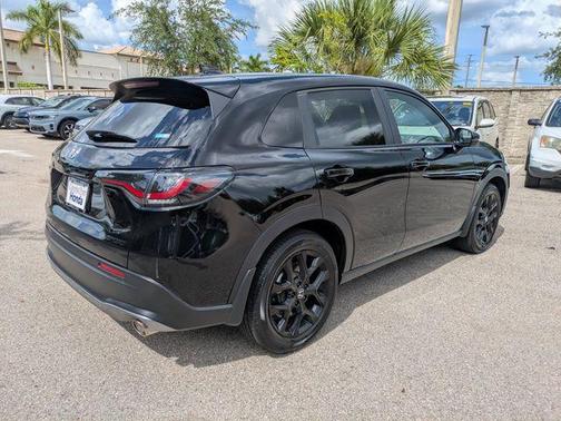 Crystal Black Pearl 2024 Honda HR-V Sport