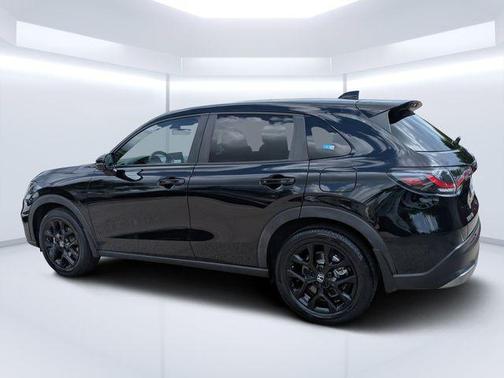 Crystal Black Pearl 2024 Honda HR-V Sport