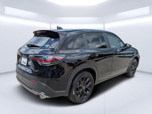Crystal Black Pearl 2024 Honda HR-V Sport