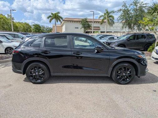 Crystal Black Pearl 2024 Honda HR-V Sport