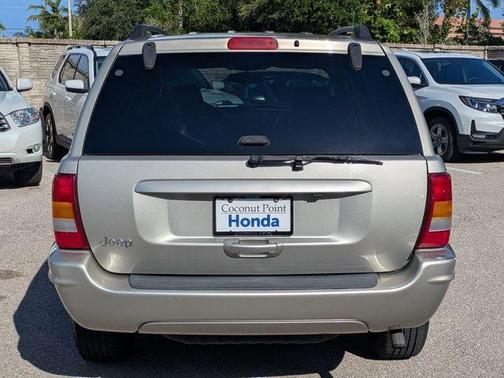 Beige / Tan 2004 Jeep Grand Cherokee Limited