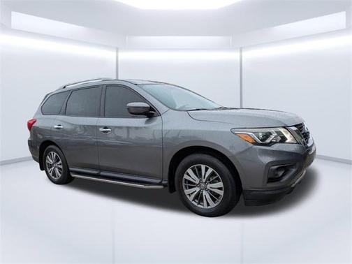 2020 Nissan Pathfinder SV