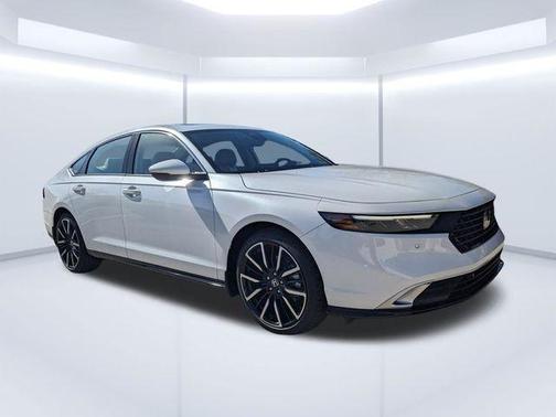 Platinum White Pearl 2026 Honda Accord Hybrid Touring