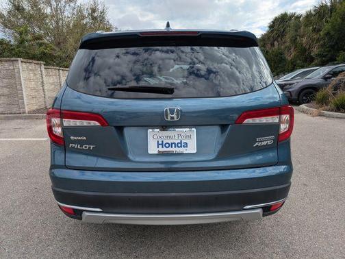 2022 Honda Pilot Touring 8-Passenger