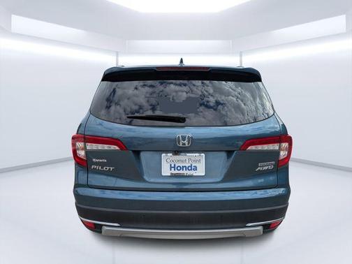 2022 Honda Pilot Touring 8-Passenger